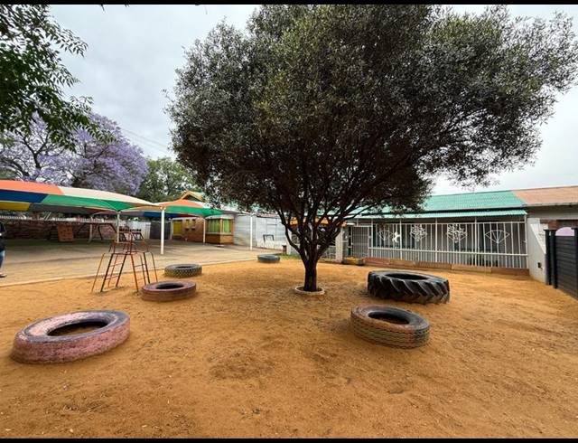 8 BEDROOM HOUSE FOR SALE IN VANDERBIJLPARK CW 6